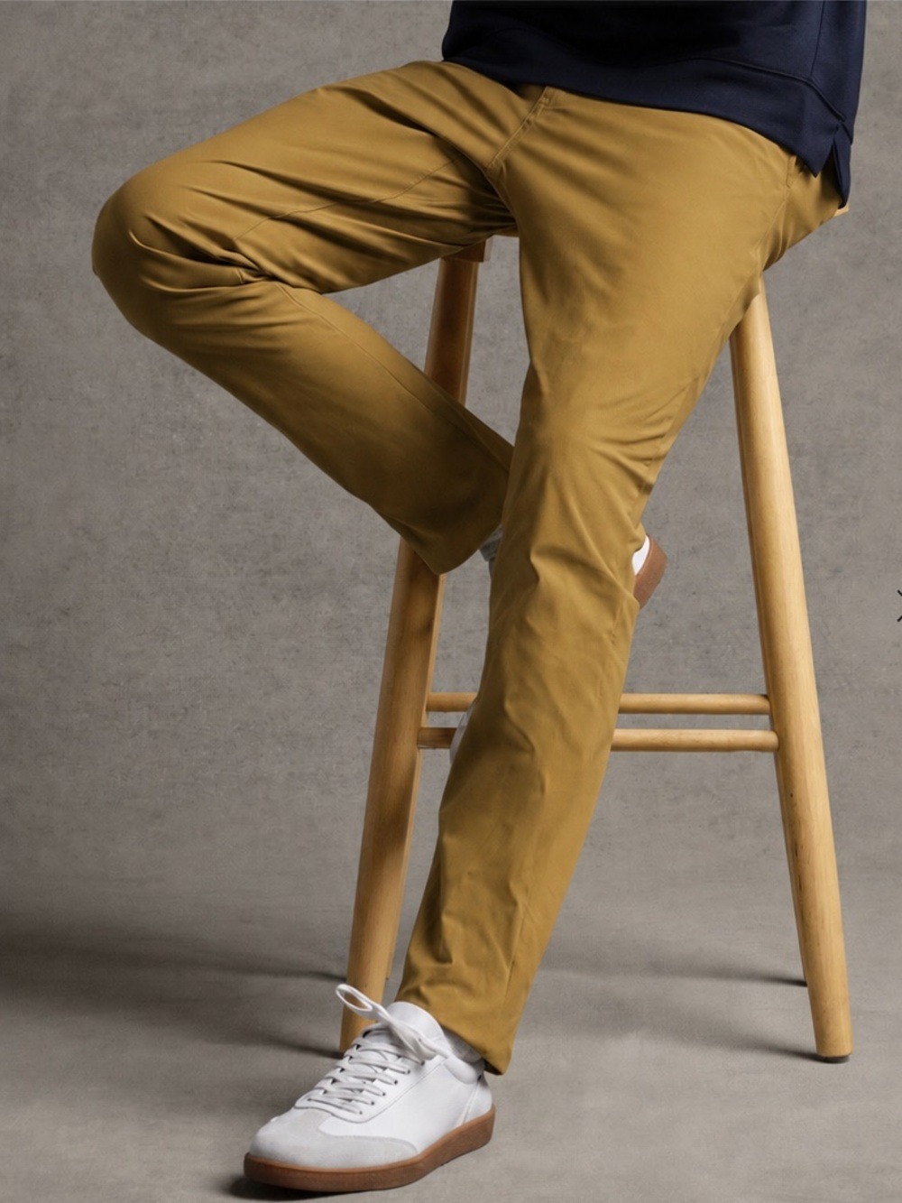 Rhone Commuter Pant Slim Fit Golden Ochre size 33x30